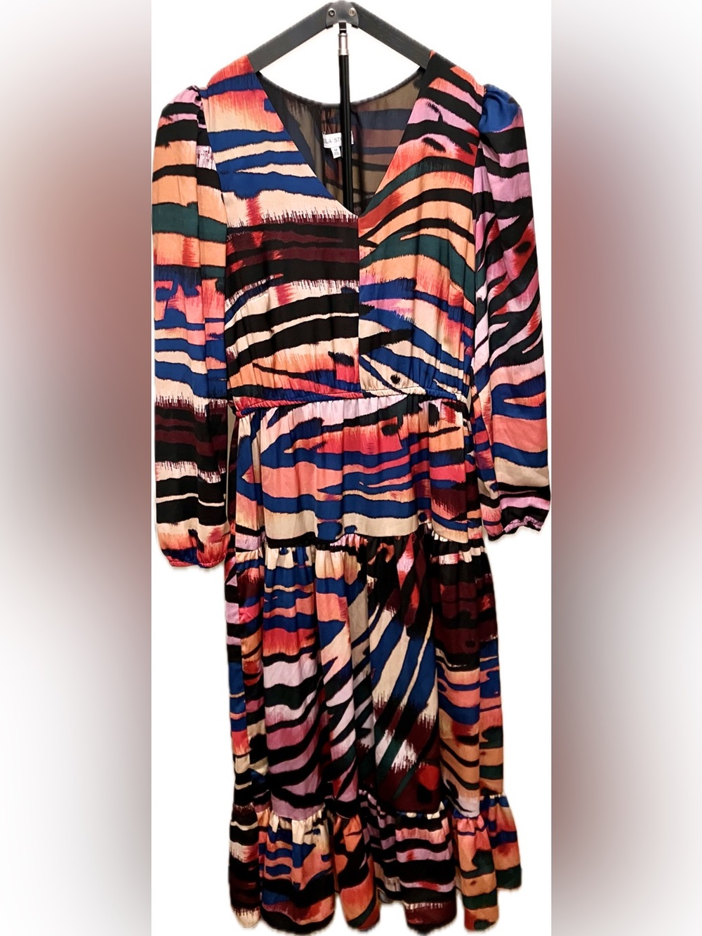 Willa Story Multicolor Tiger Stripe Tiered V-Neck Boho Maxi Dress - Size Medium